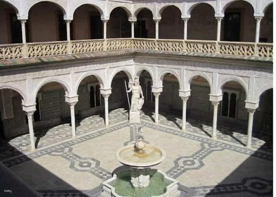 Private Guided Tour of Medinaceli and Lebrija's Palaces