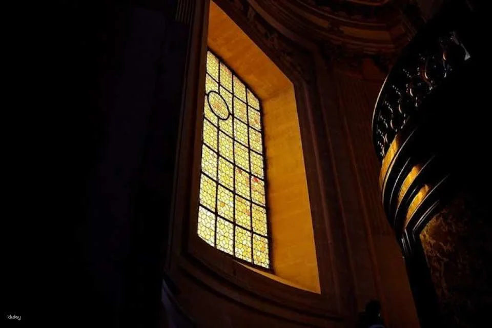 Les Invalides and Army Museum priority tickets with audio tour on mobile app