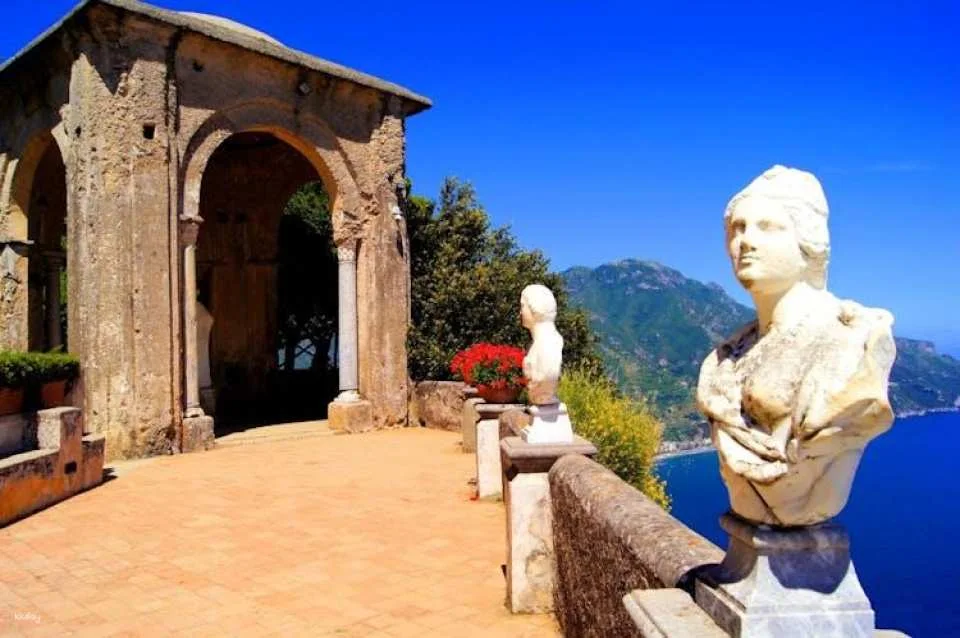 Full-day Amalfi Coast highlights tour in Positano, Amalfi and Ravello