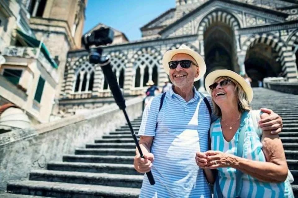 Full-day Amalfi Coast highlights tour in Positano, Amalfi and Ravello