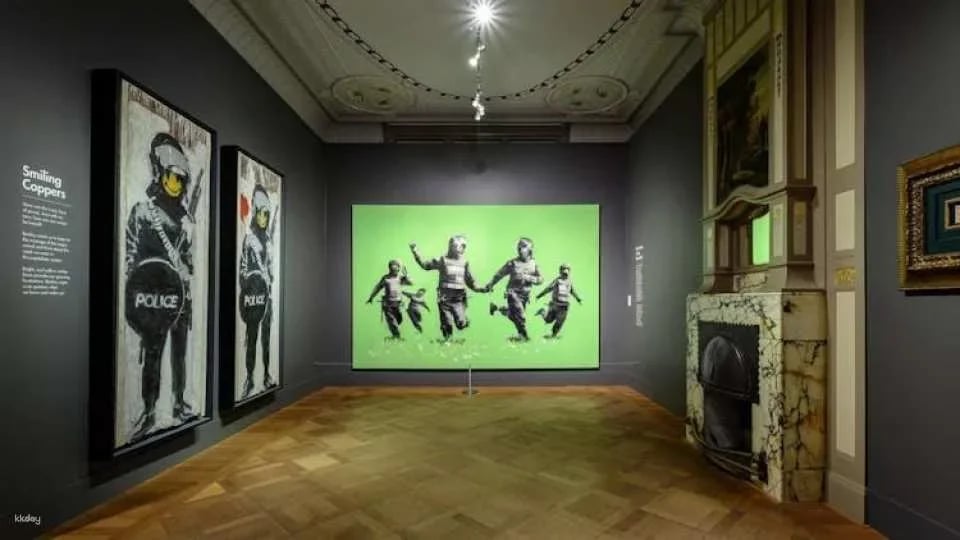 Moco Museum tickets with Banksy, Basquiat, Warhol, Kusama and more