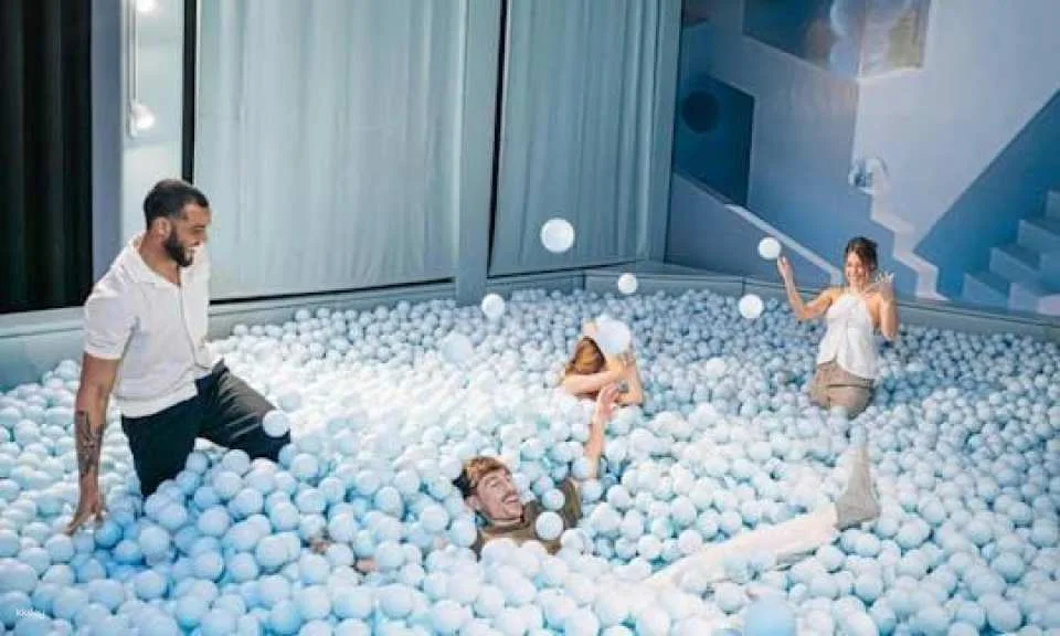 IKONO Madrid immersive experience