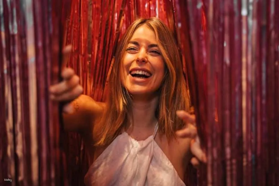 IKONO Madrid immersive experience