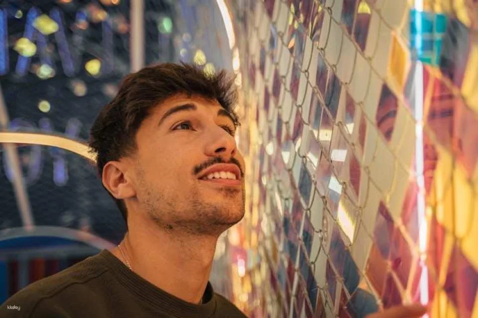 IKONO Madrid immersive experience