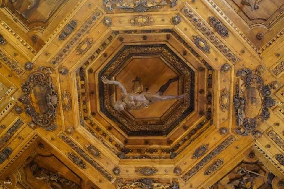 Archiginnasio guided tour and wine tasting