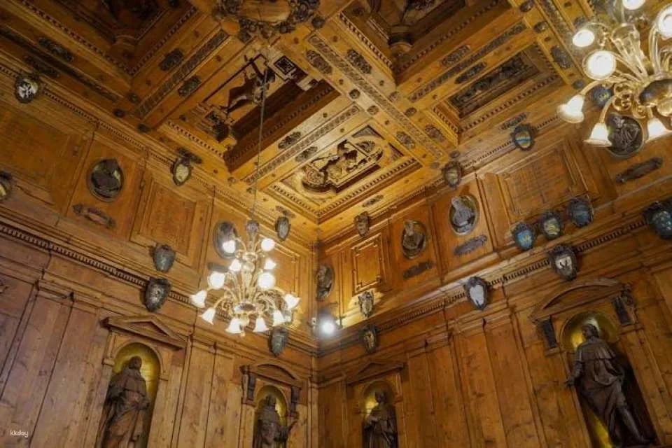 Archiginnasio guided tour and wine tasting
