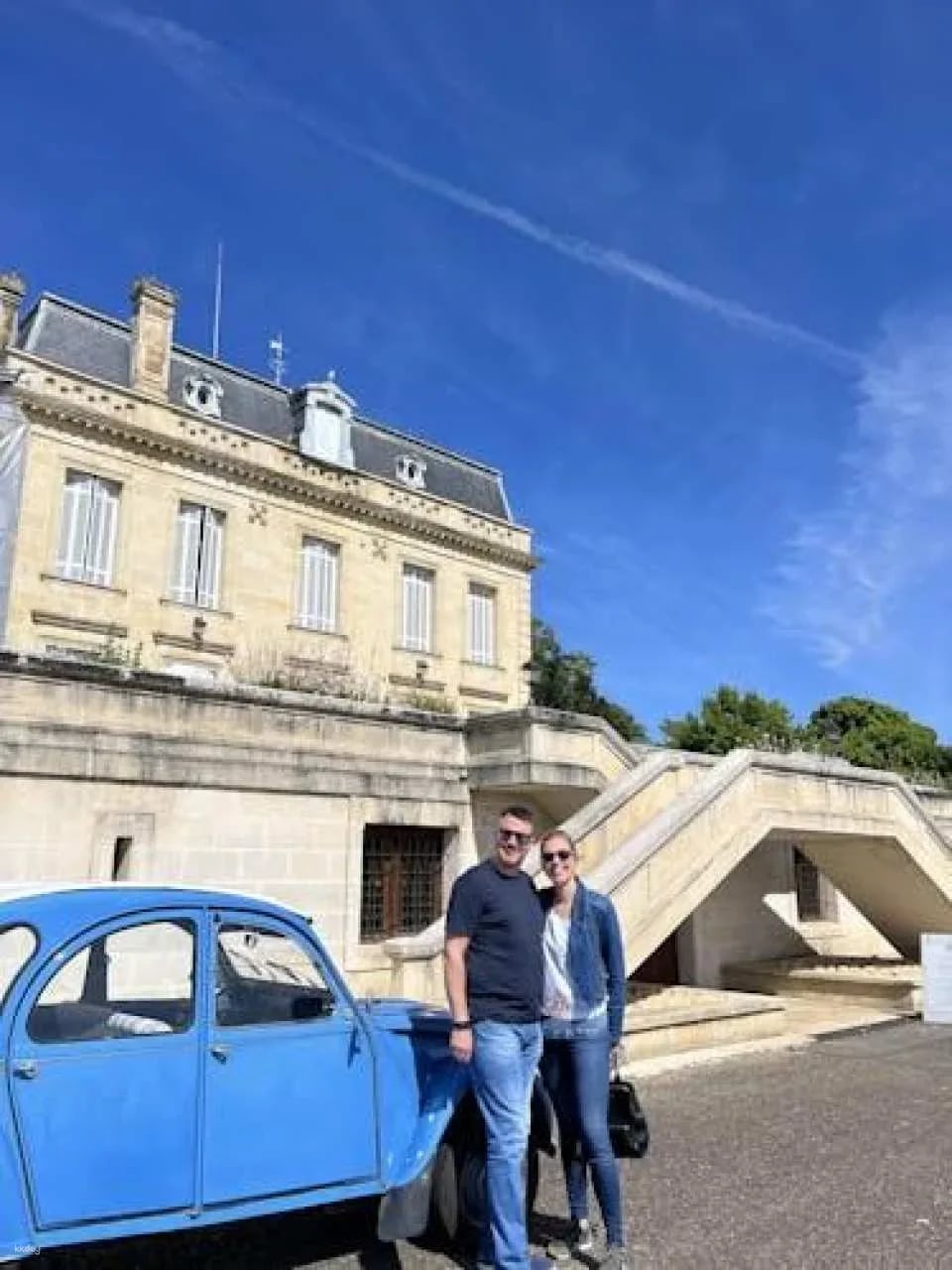 Pomerol and Saint Emilion private wine tour in a Citroën 2CV