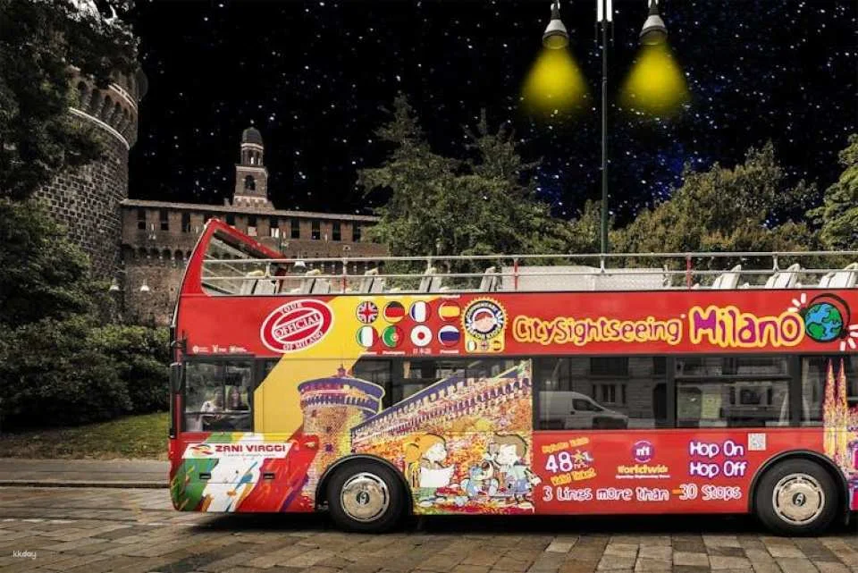 Milan Night Tour by Open Bus