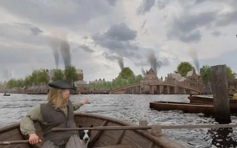Amsterdam canal cruise with historic VR experience