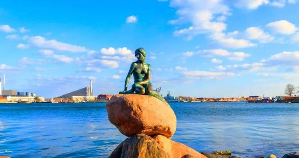 Copenhagen Pass with hop-on hop-off bus, cruise, and Tivoli Gardens