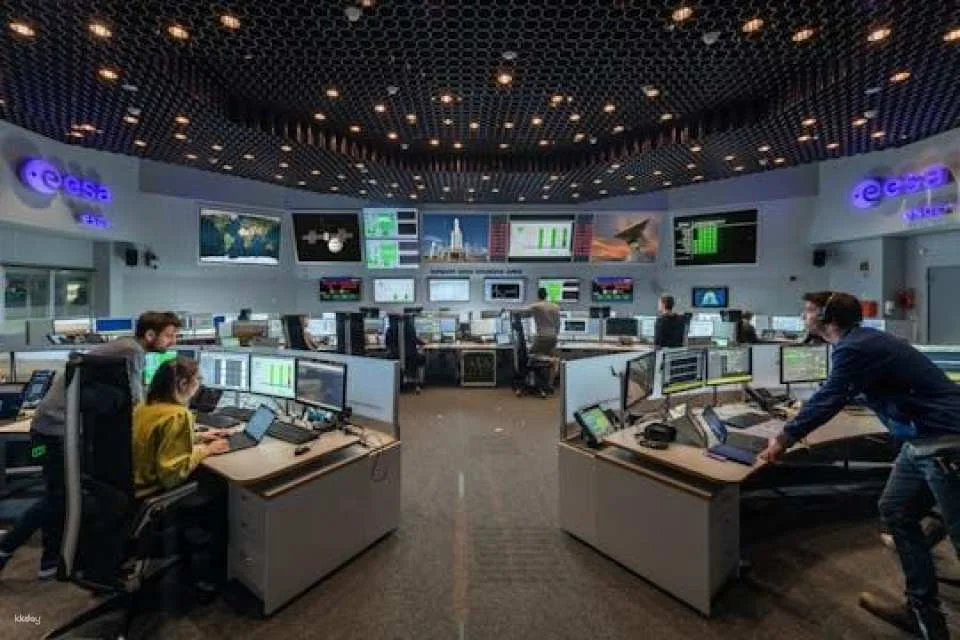 Guided Visit of the European Space Agency in Darmstadt (611964)