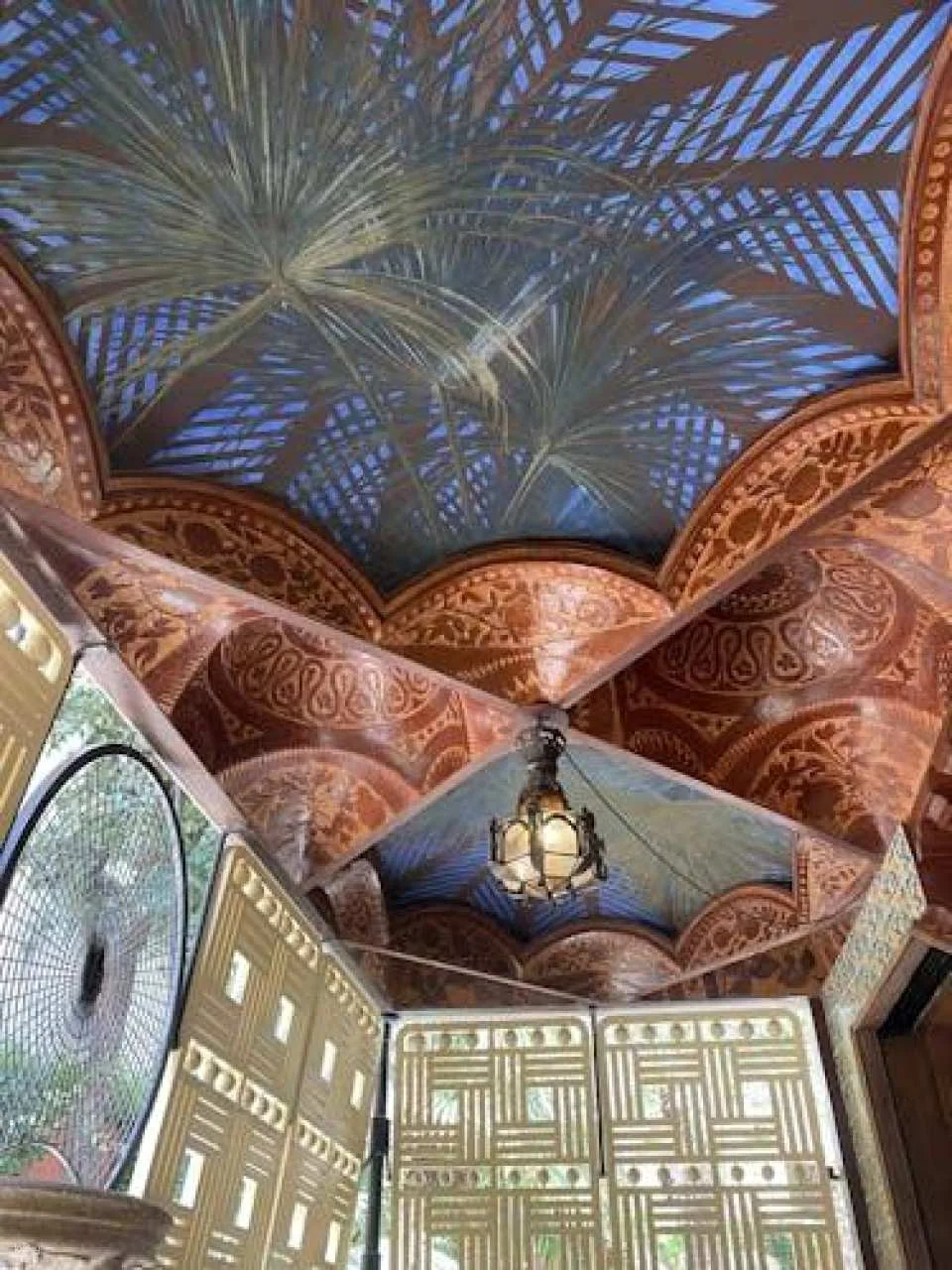 Complete Gaudí tour with Park Güell, Casa Batlló and Sagrada Familia