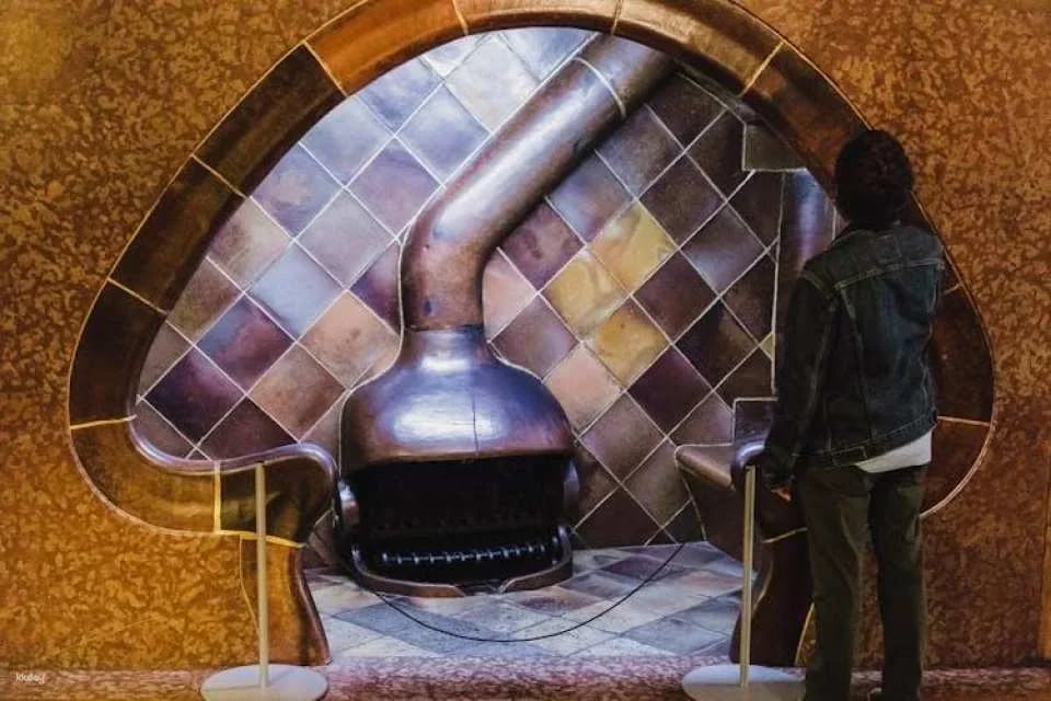 Complete Gaudí tour with Park Güell, Casa Batlló and Sagrada Familia