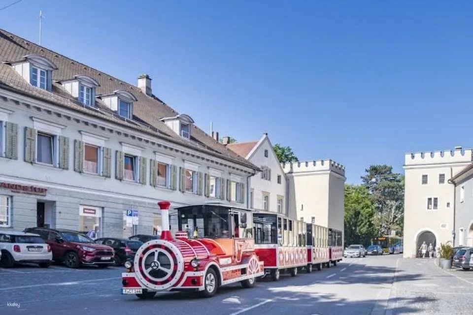 Regensburg City Tour with the Bimmelbahn Departure from Cathedral Square