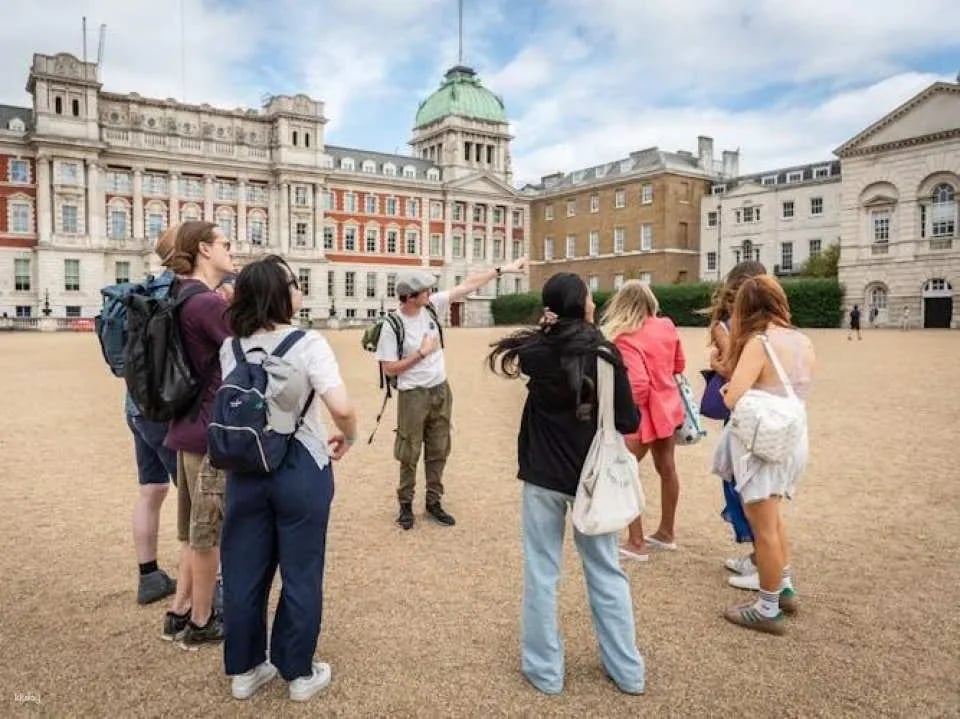 London Walking Tour with Entrance Ticket to The London Dungeon