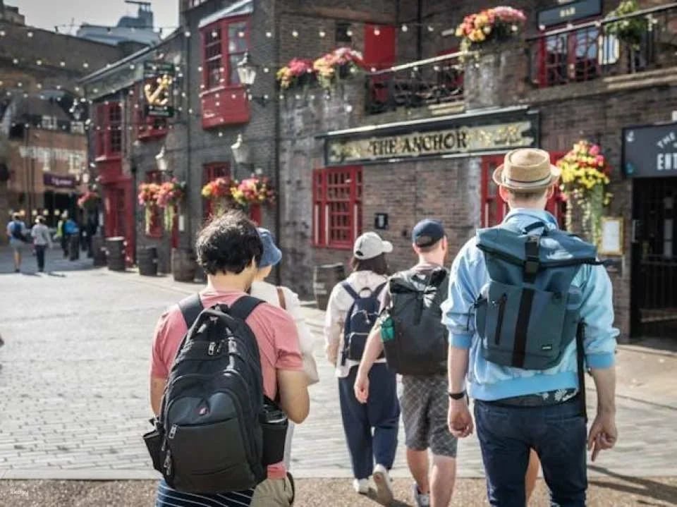 London Walking Tour with Entrance Ticket to The London Dungeon