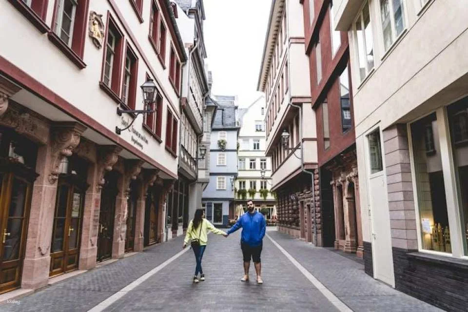 Heritage of Frankfurt private walking tour for couples