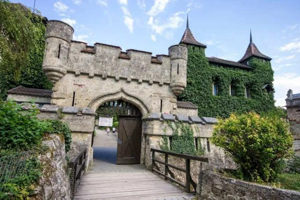 Heritage of Frankfurt private walking tour for couples