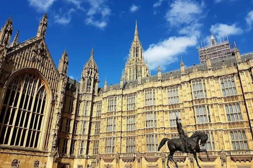 Houses of Parliament and Westminster Walking Tour