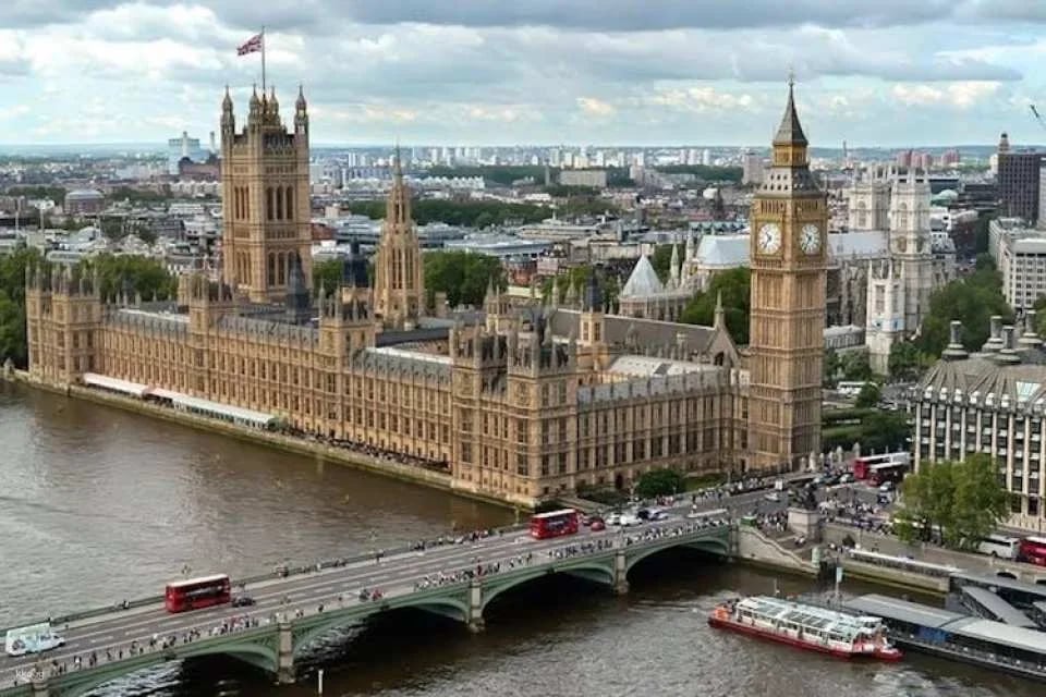 Houses of Parliament and Westminster Walking Tour