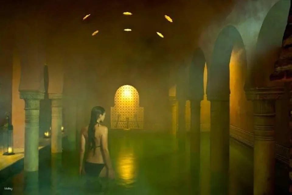 Alhambra Guided Tour with Entry to Arab Baths in Granada