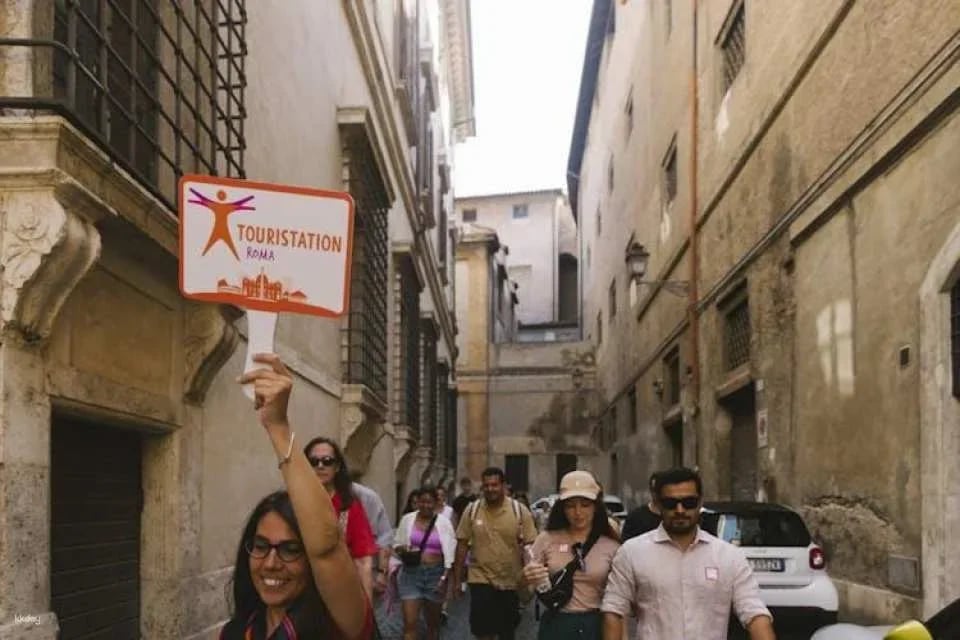Trevi Fountain and Underground Domus Guided Tour