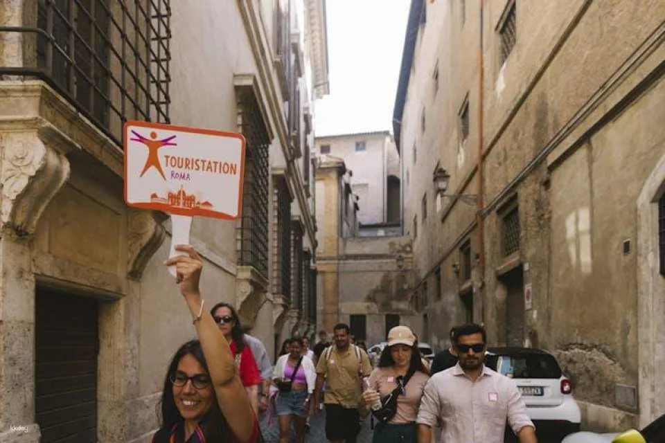Trevi Fountain and Underground Domus Guided Tour