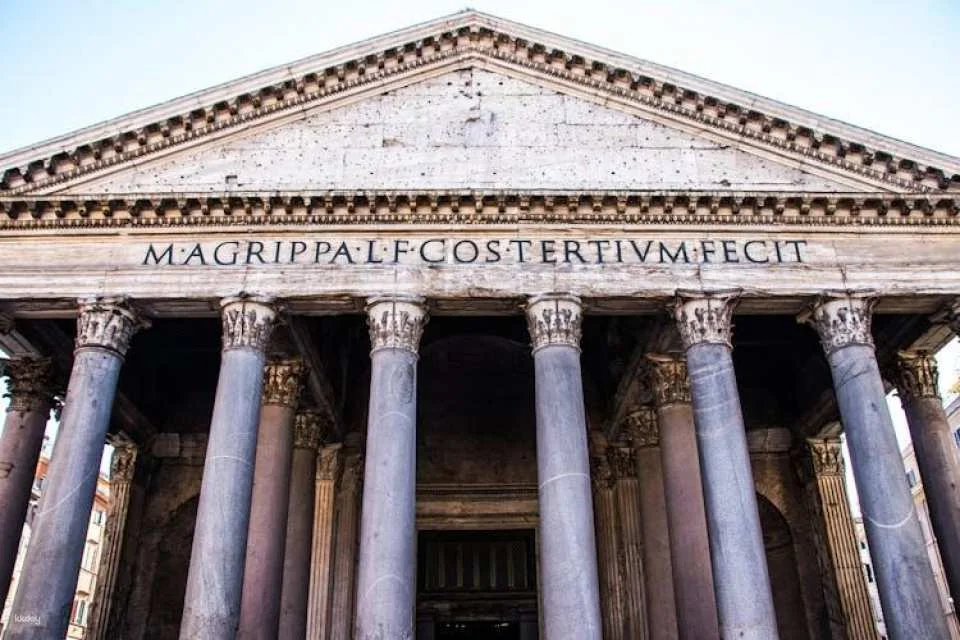 Pantheon small group tour with skip-the-line entrance ticket