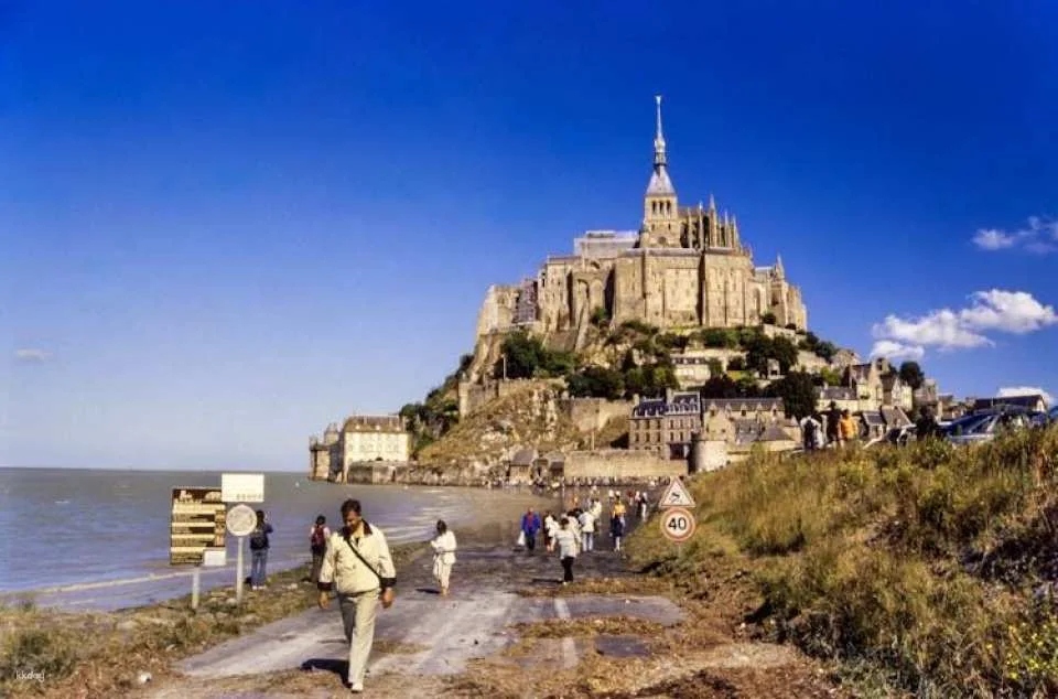 Mont Saint-Michel full-day trip from Paris
