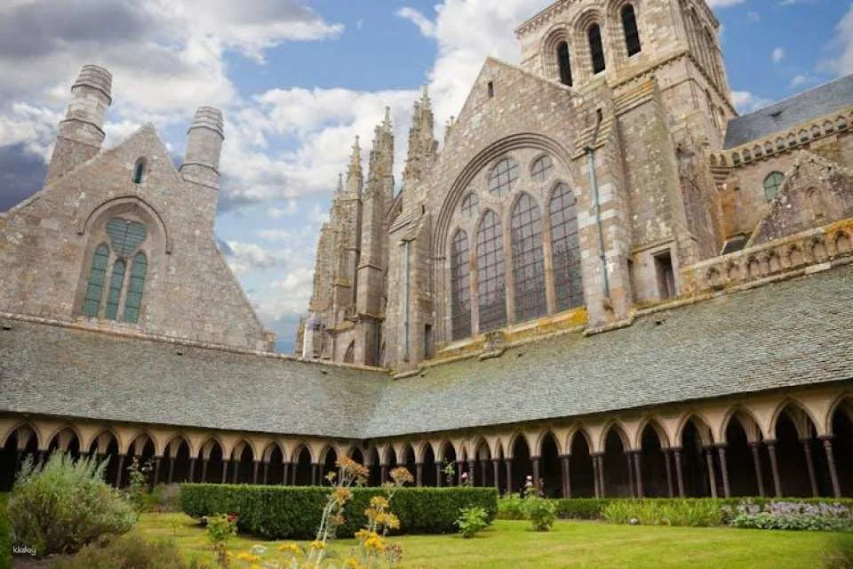 Mont Saint-Michel full-day trip from Paris