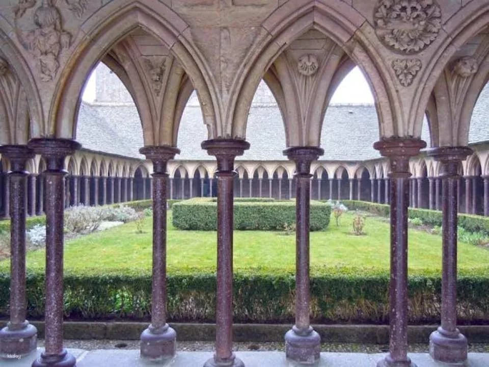 Mont Saint-Michel full-day trip from Paris