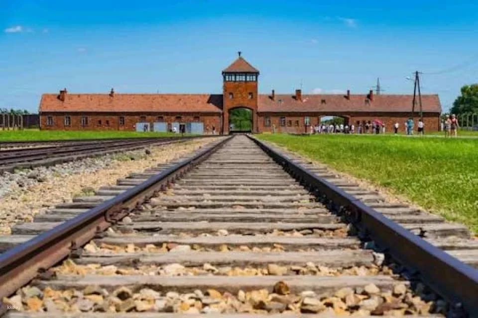 Auschwitz and Birkenau self-guided tour with transfer from Krakow