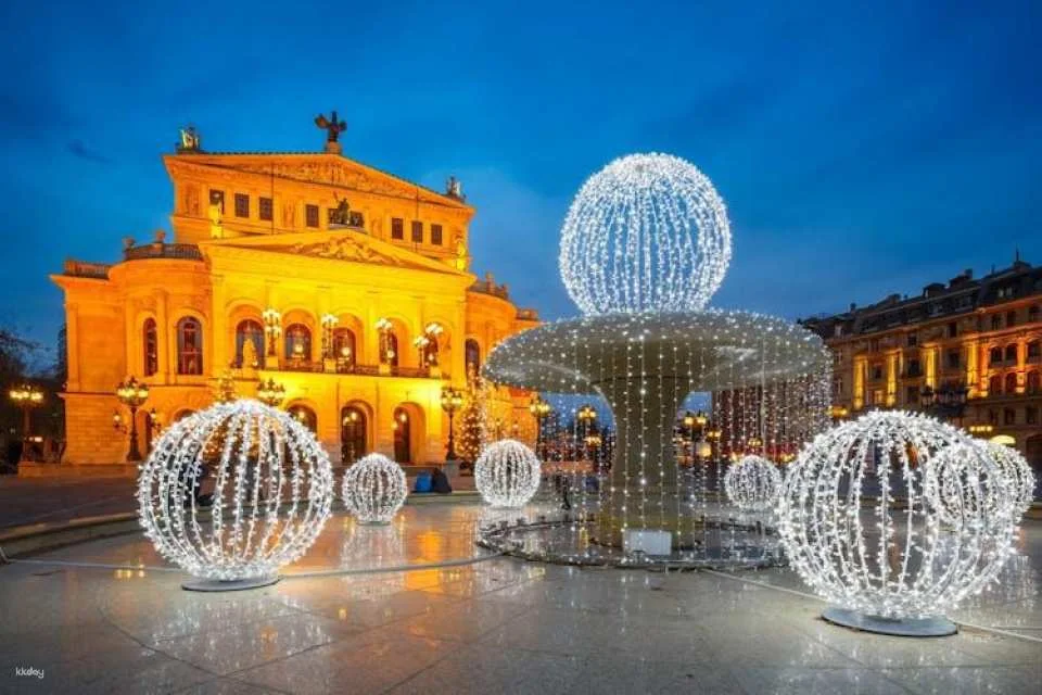 Magical Christmas Atmosphere of Frankfurt Walking Tour
