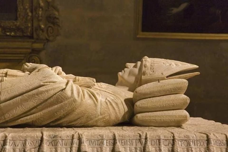 Seville Cathedral skip-the-line tickets and guided tour