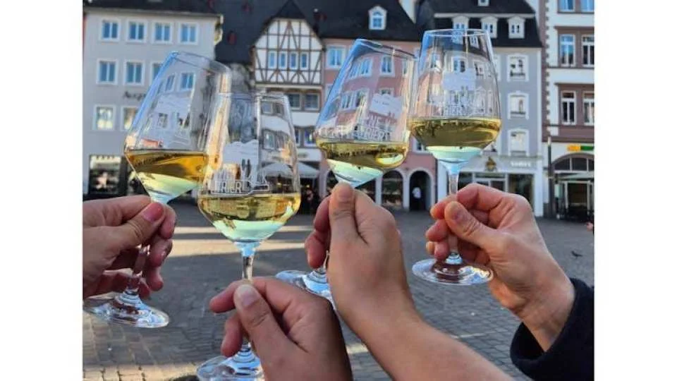Guided tour with wine tasting in Trier's historic centre in German
