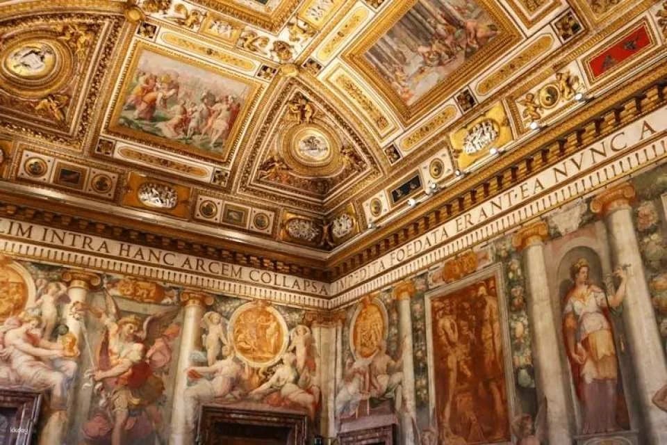 Access to Castel Sant'Angelo with multilingual audio guide