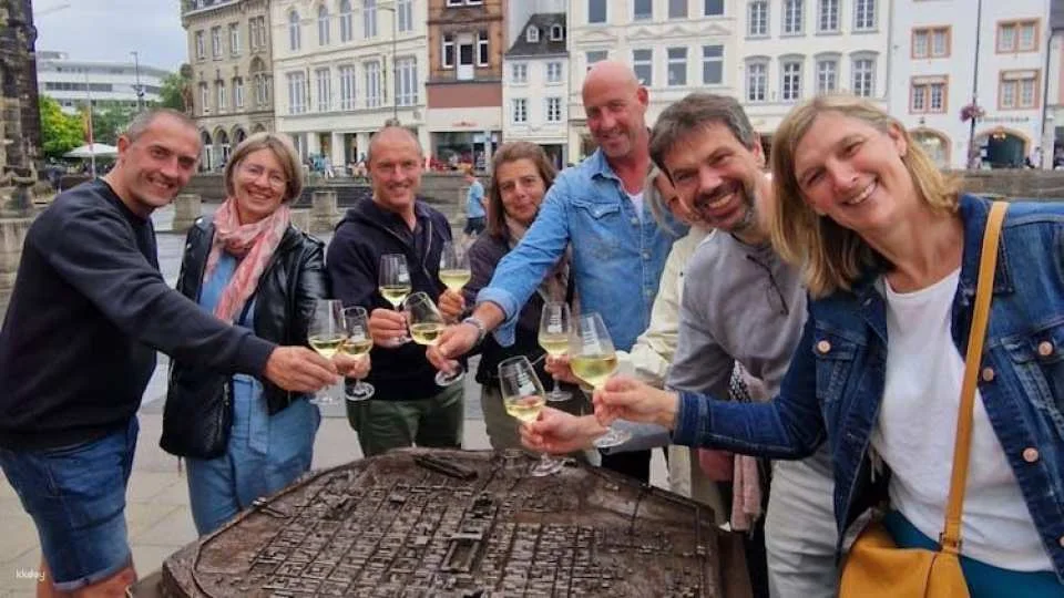 Guided tour with wine tasting in Trier's historic centre in English