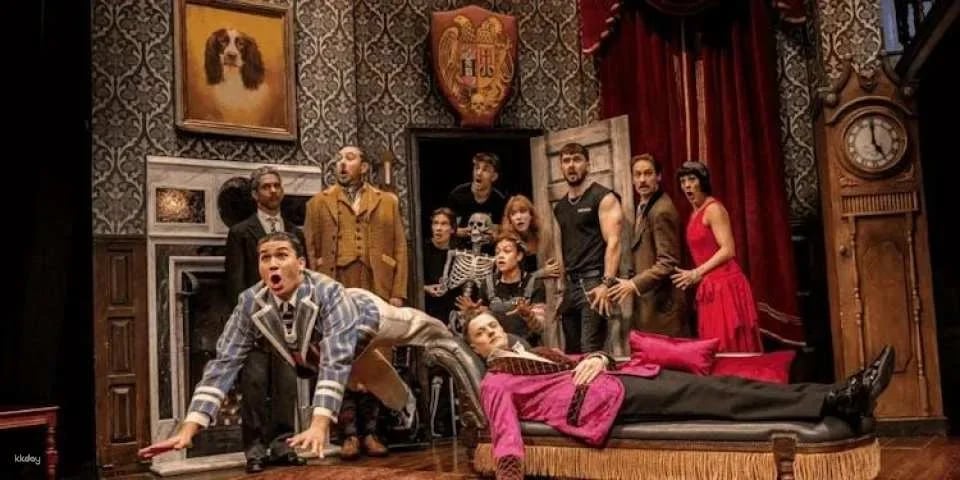 Skip-the-line tickets to The Play That Goes Wrong in London