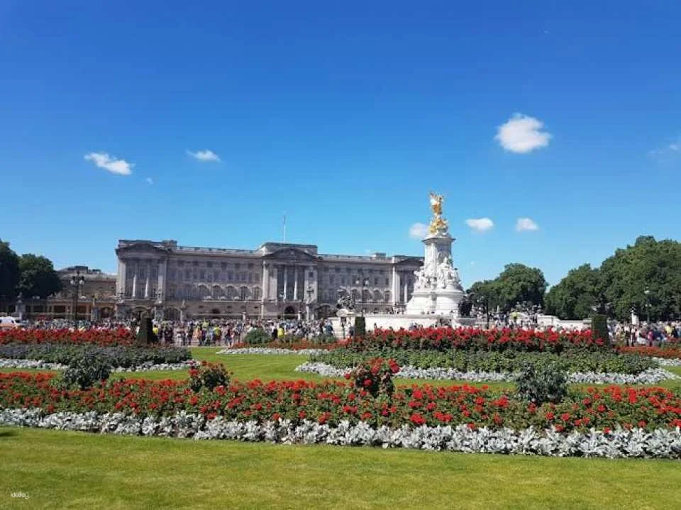 Westminster Walking Tour and London Dungeon Entry