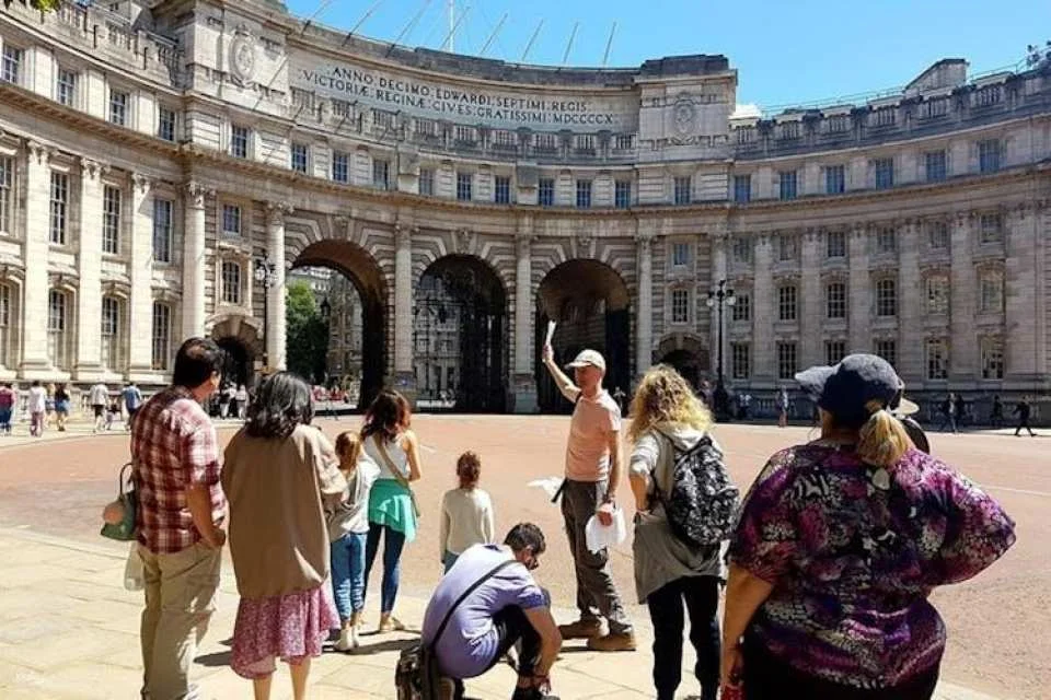 Westminster Walking Tour and London Dungeon Entry