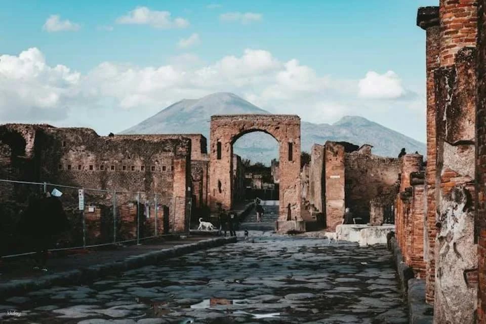 Pompeii audio secret tales self-guided walking tour