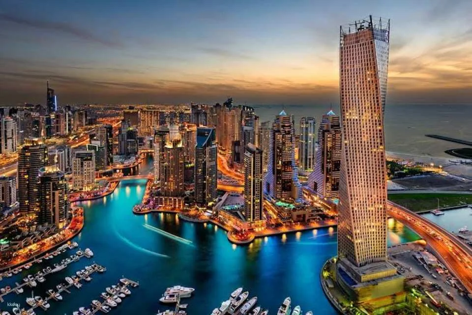 Modern Dubai tour with the View Palm experience