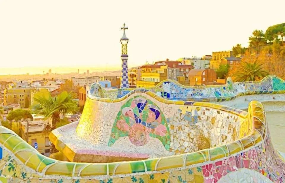 Skip the Line Sagrada Familia & Park Güell Guided Tour