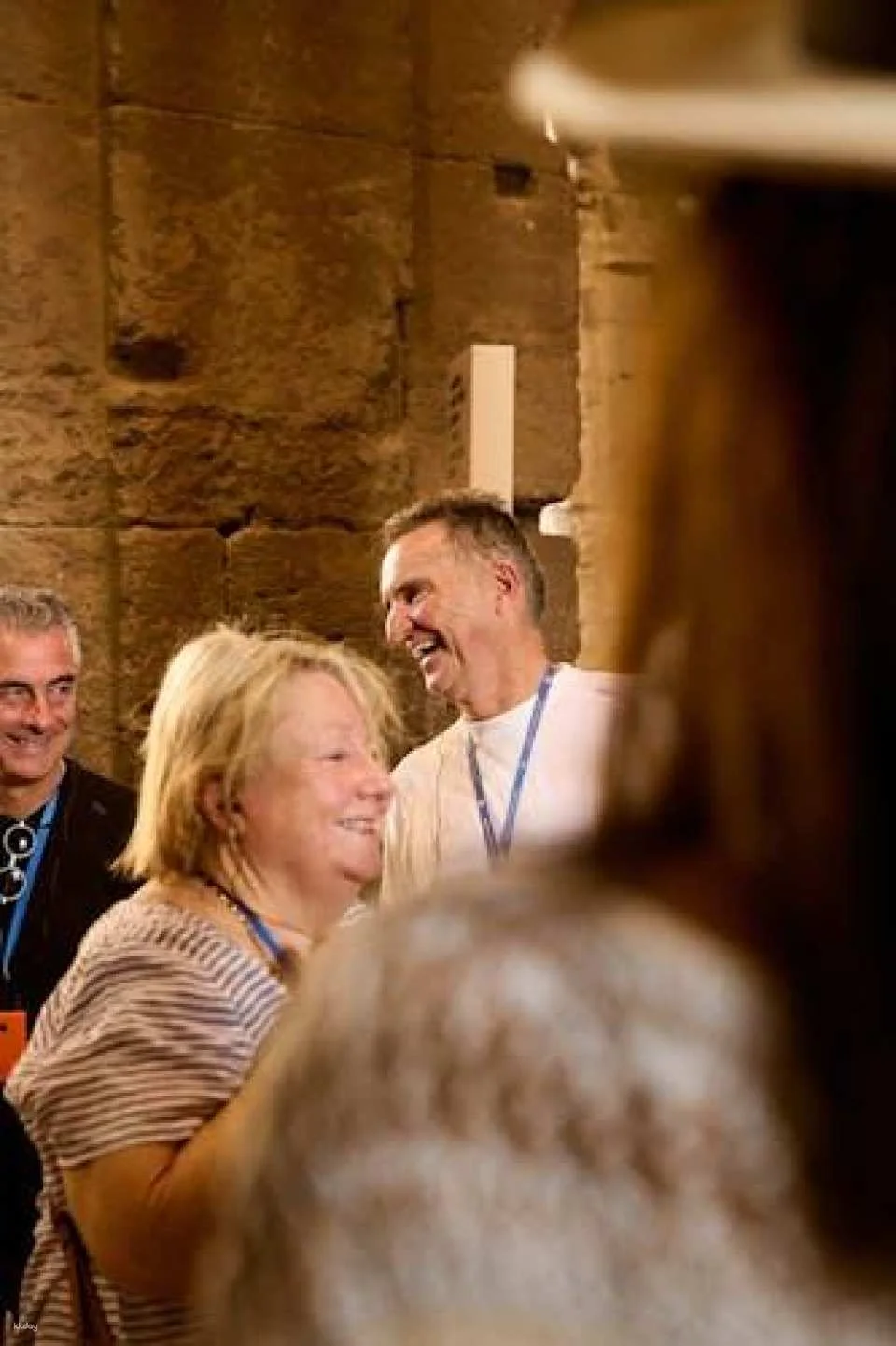 1-hour Colosseum guided tour in a small group