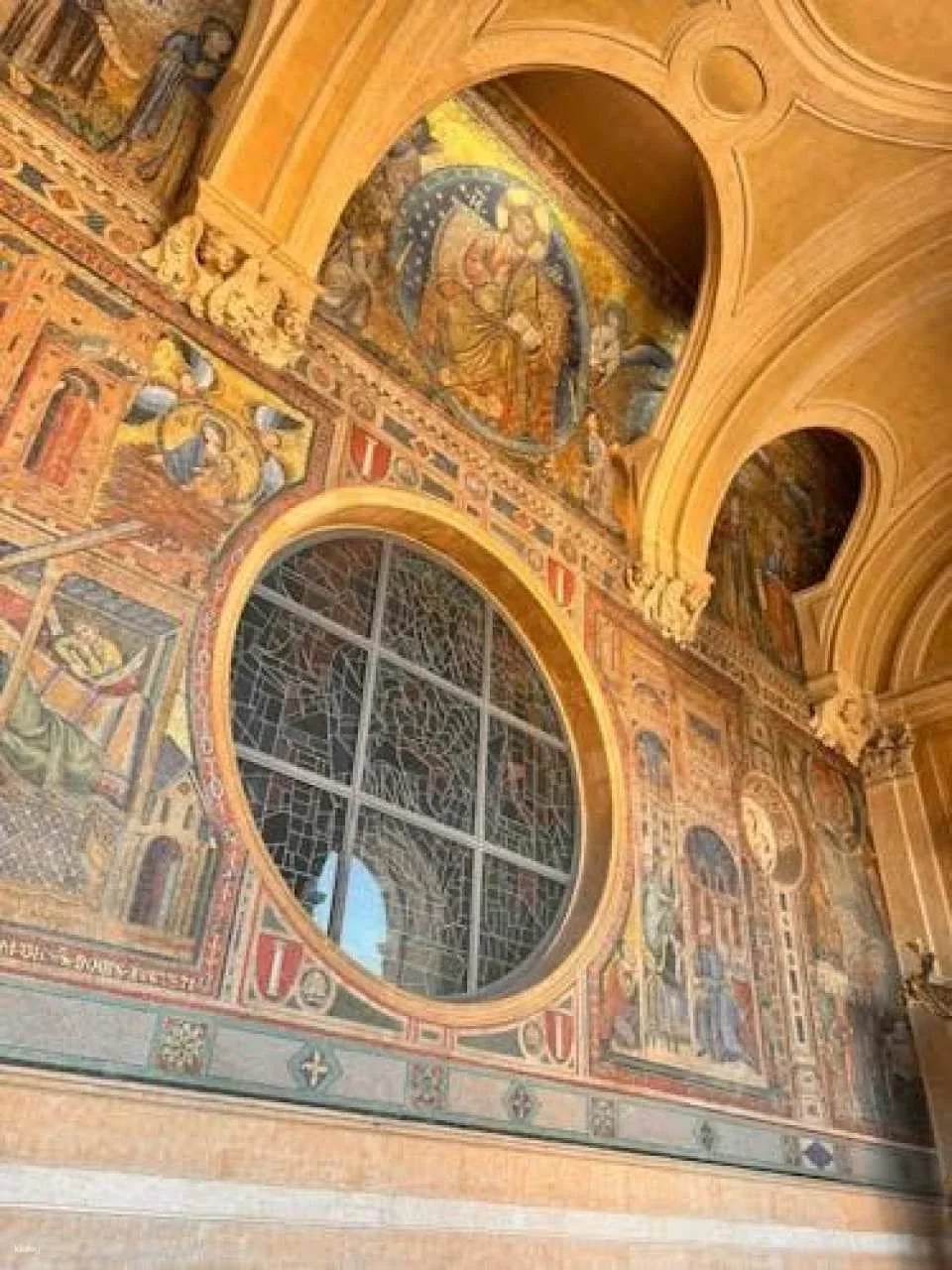 Santa Maria Maggiore Basilica and Dome Audio-Guided Tour and Guided Entrance to the Underground