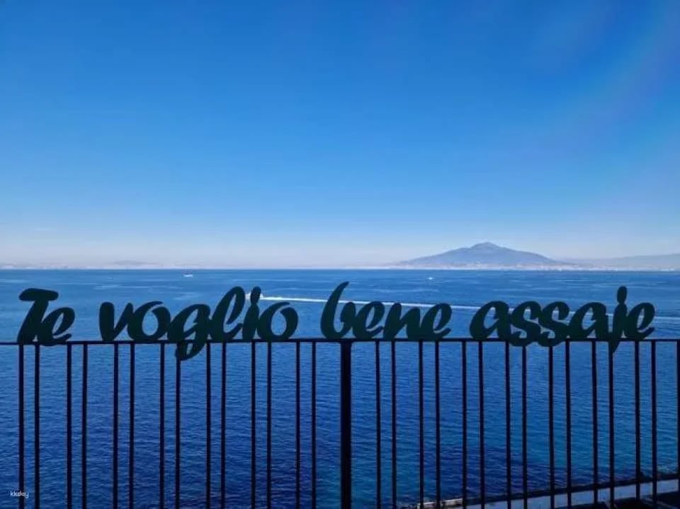 Sorrento and Pompeii day tour from Naples with Positano panorama