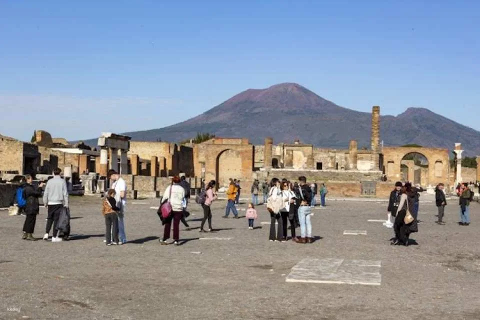 Sorrento and Pompeii day tour from Naples with Positano panorama