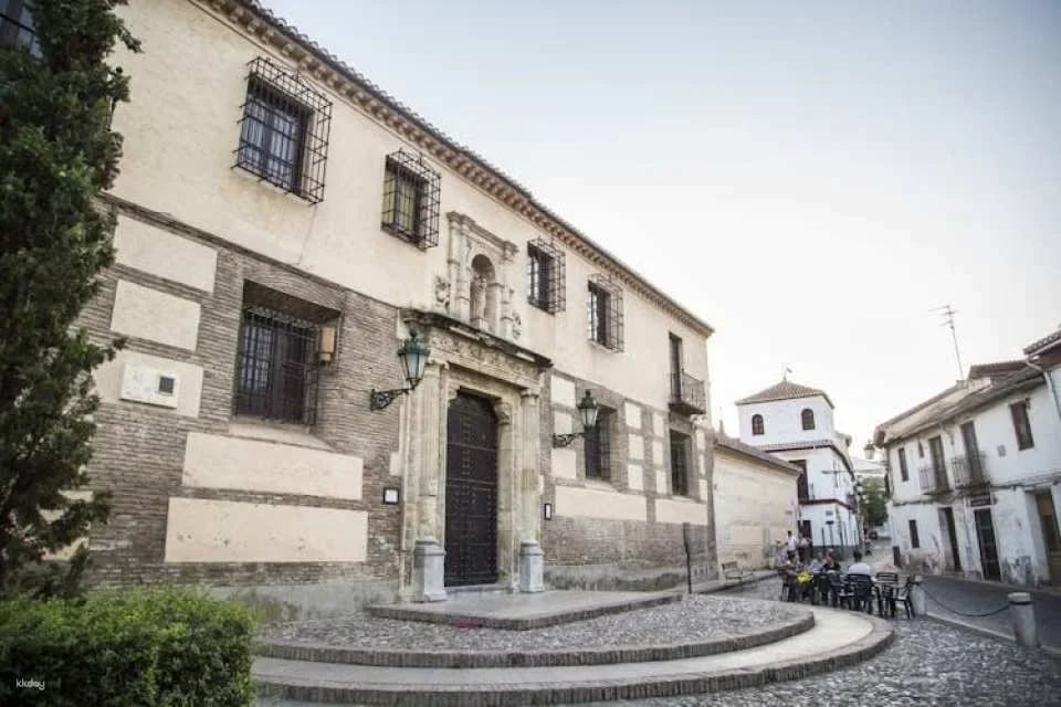 Alhambra, Albaicín and Sacromonte guided tour