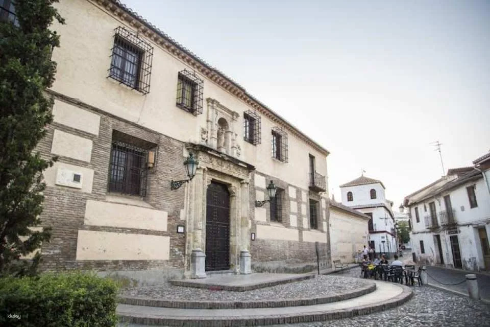 Alhambra, Albaicín and Sacromonte guided tour