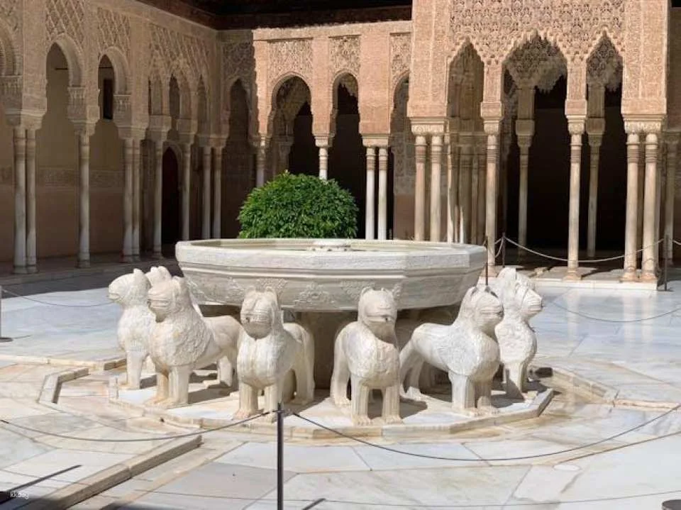 Alhambra, Albaicín and Sacromonte guided tour